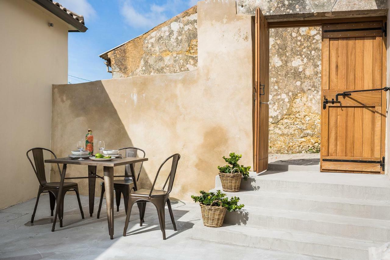 Villa Daniela - Saint Nikolas Retreat Faraklata المظهر الخارجي الصورة